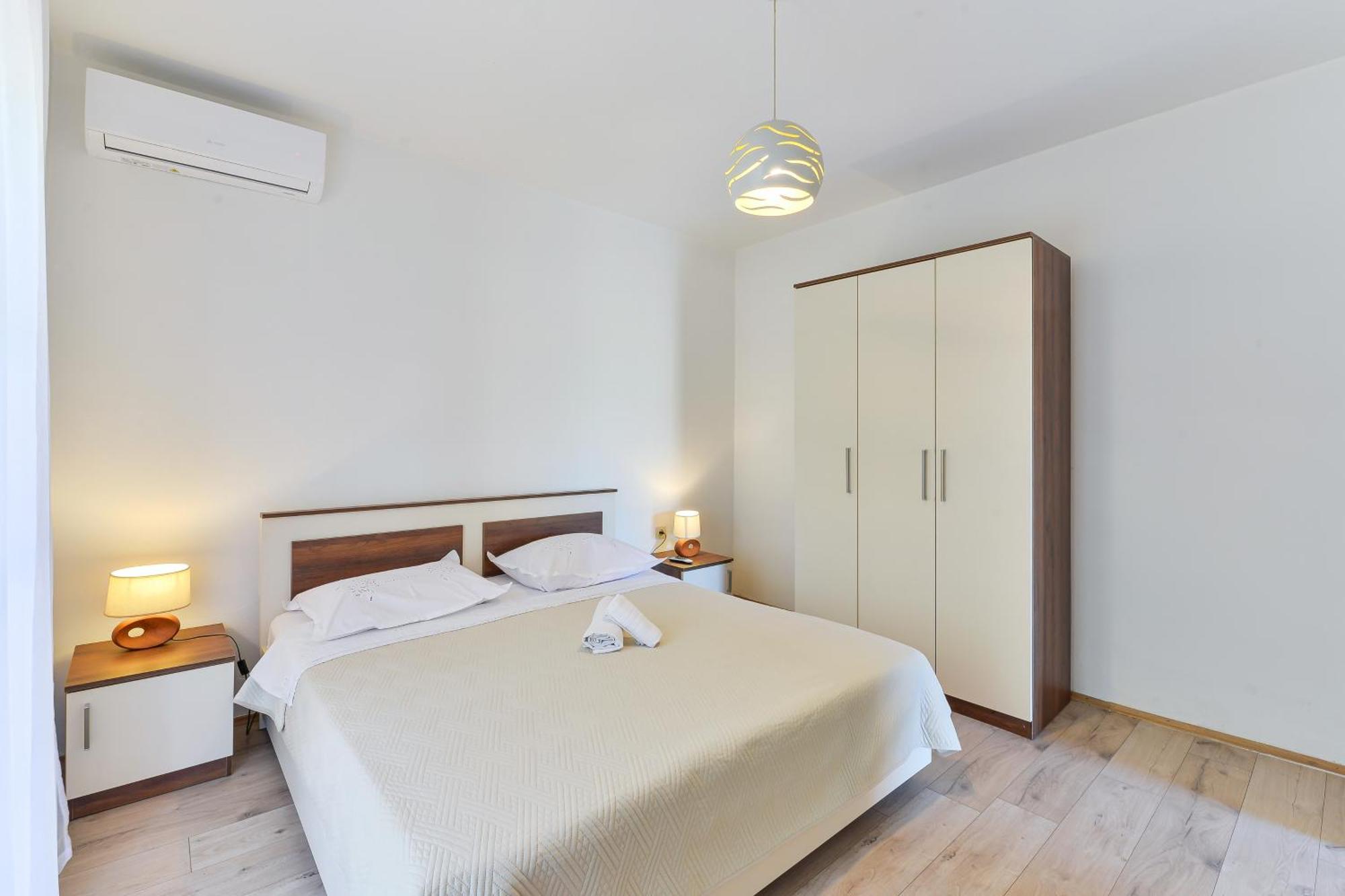 Apartments With A Parking Space Bibinje, Zadar - 12270 Rom bilde